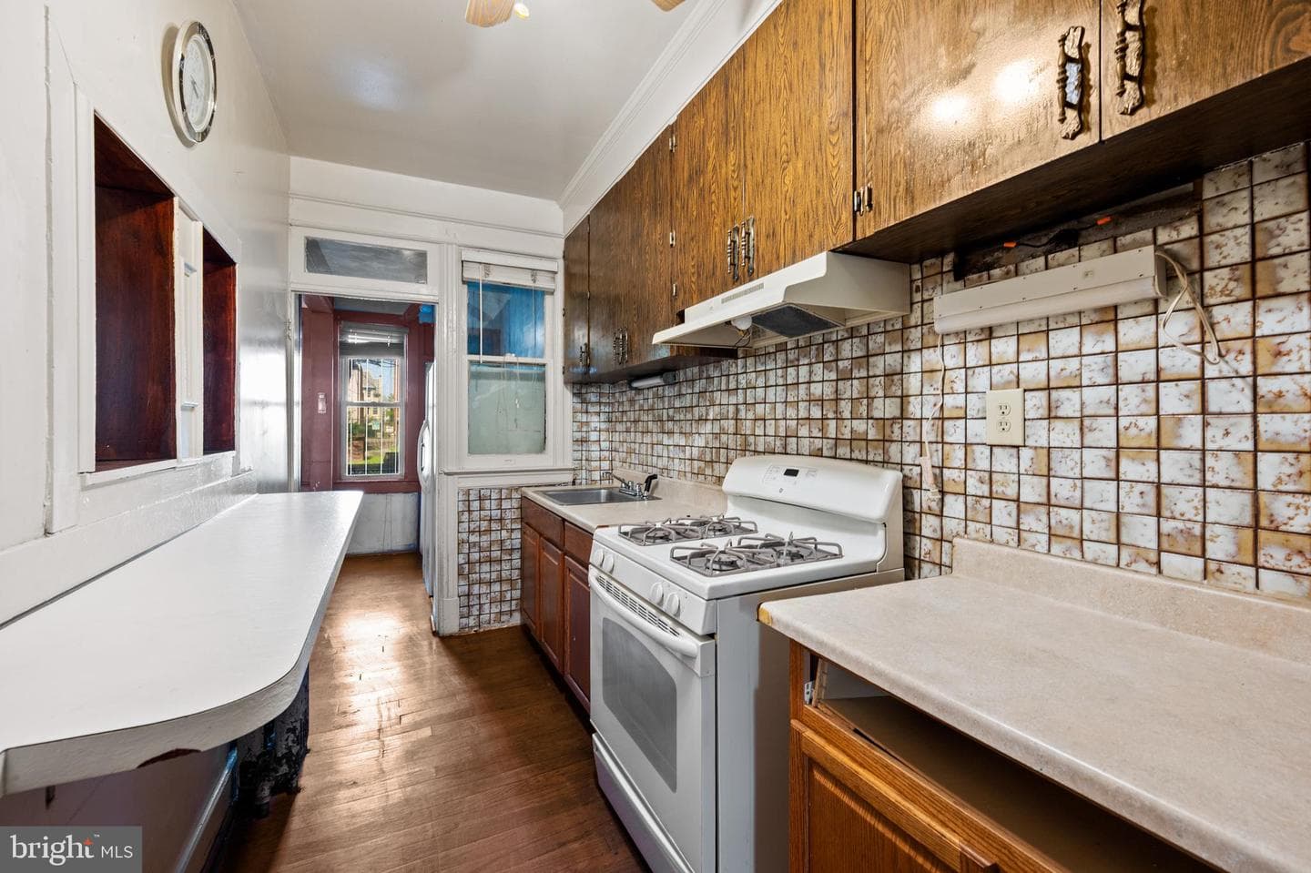 1928 2nd Street NW photo 8