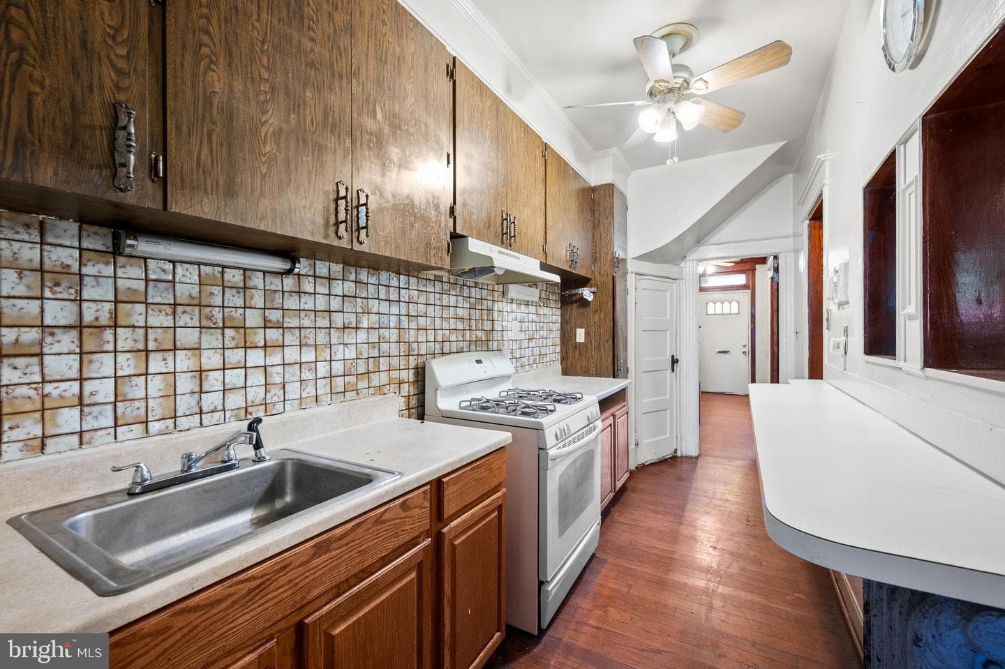 1928 2nd Street NW photo 9