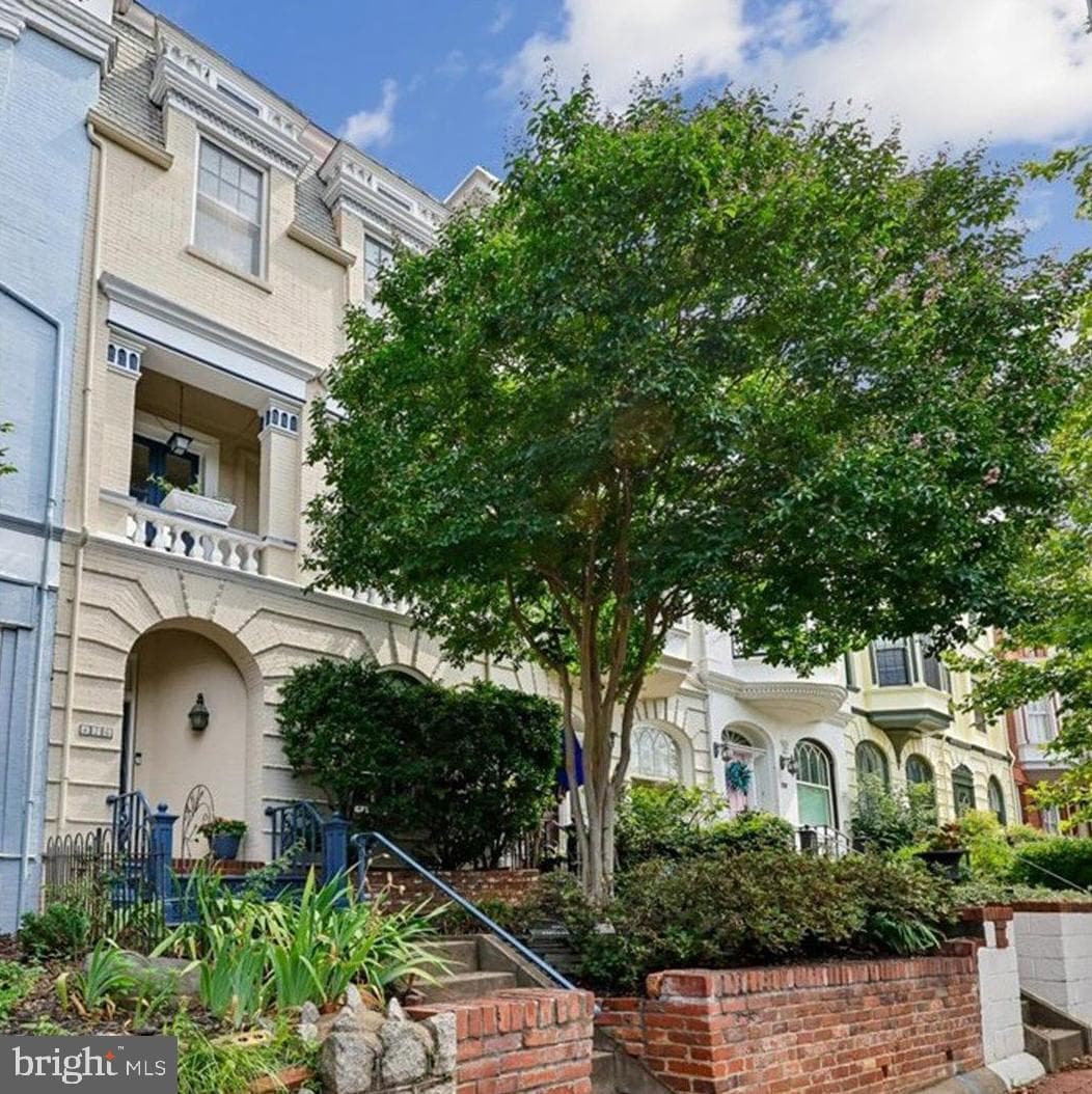 126 E Street SE, Washington