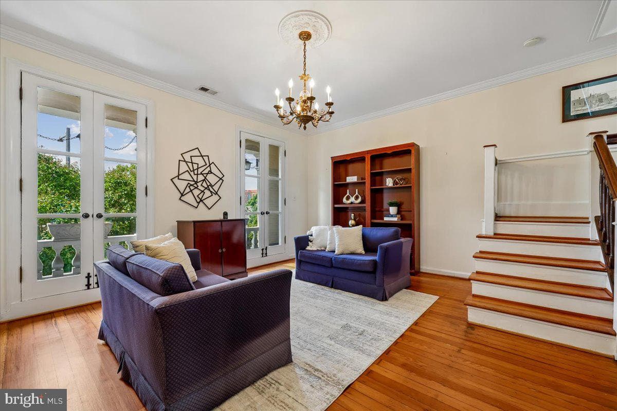 126 E Street SE photo 3