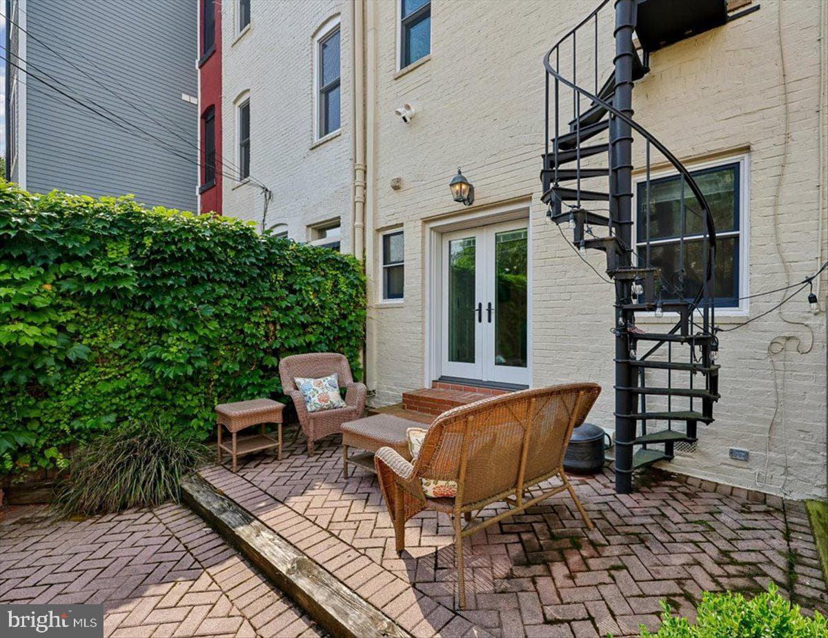 126 E Street SE photo 33