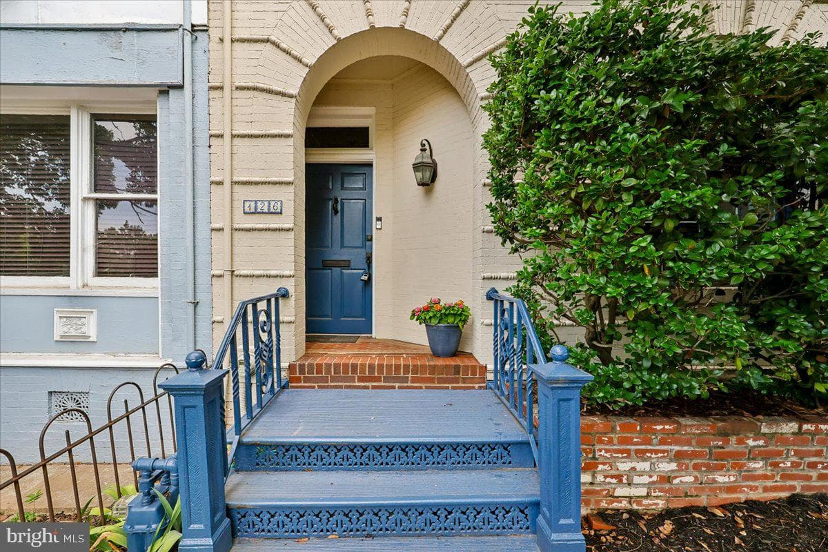 126 E Street SE photo 35