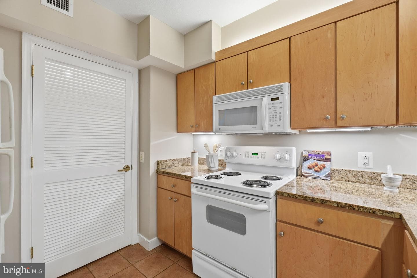 631 D Street NW #435 photo 6