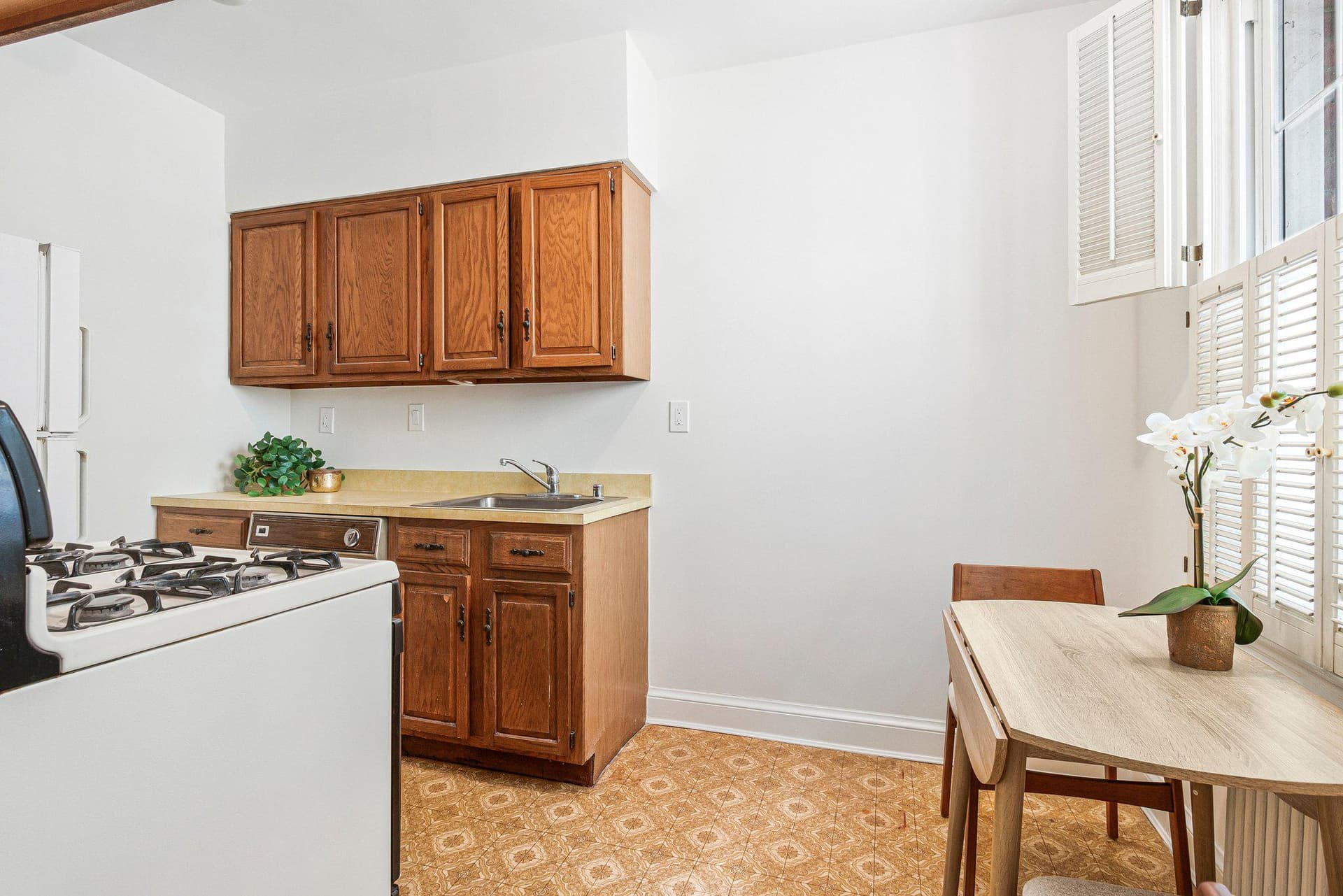 4491 NW Macarthur Boulevard NW #102 photo 9
