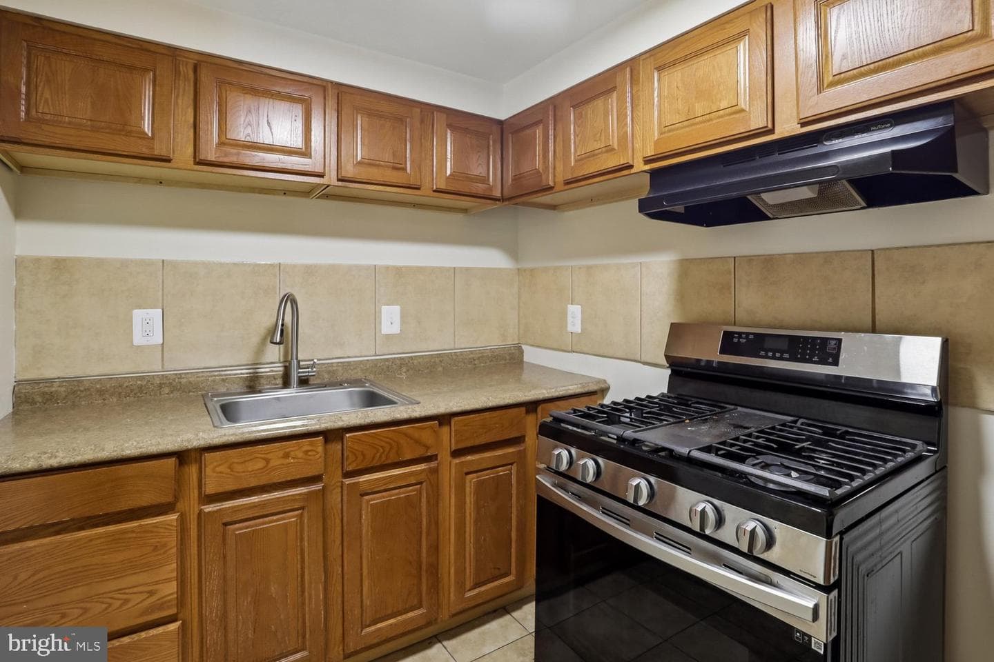 1408 Newton Street NW photo 26