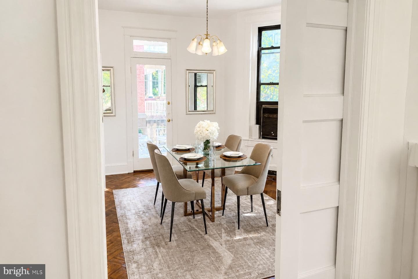 1126 I Street NE photo 8