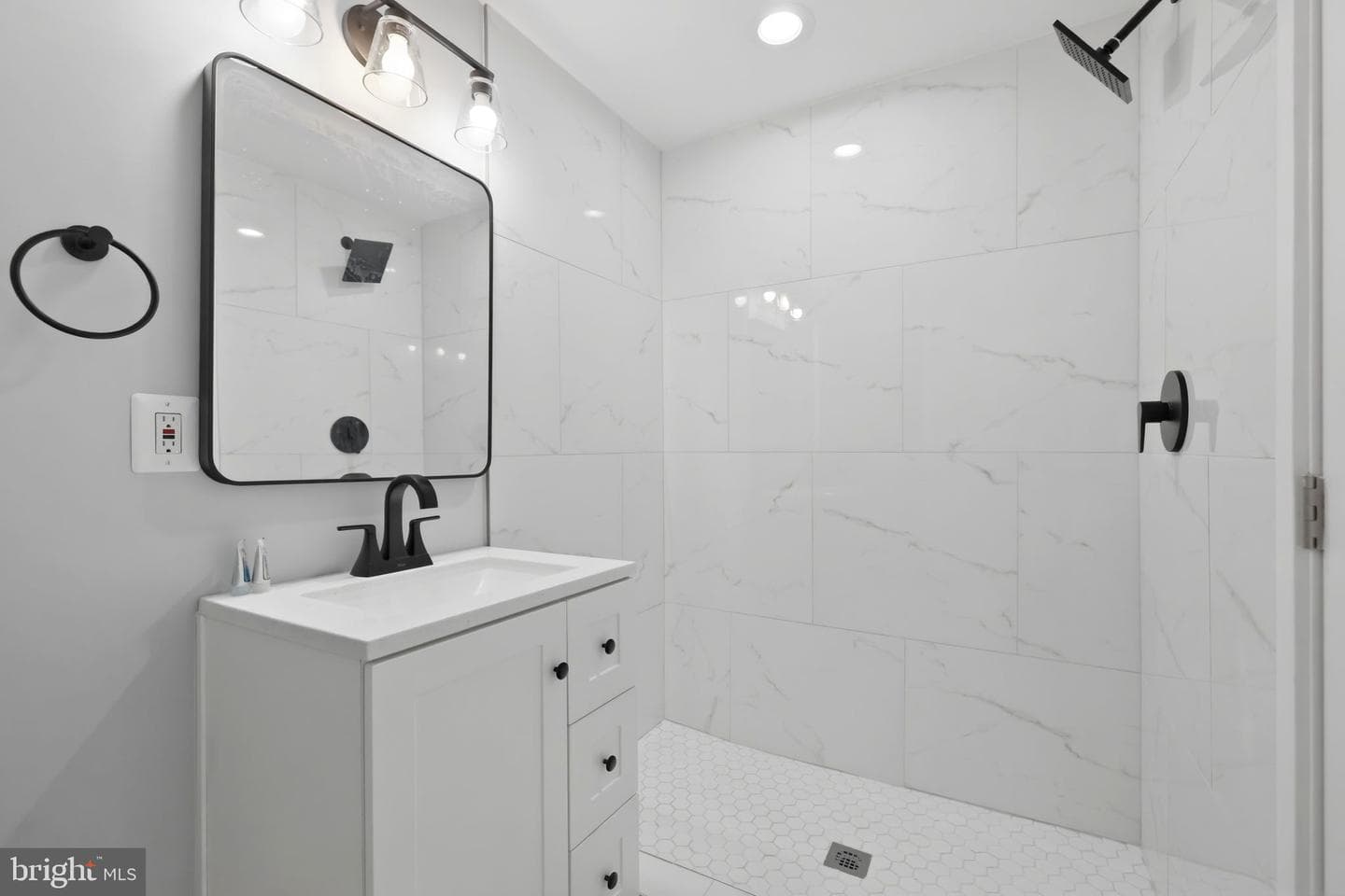 706 Longfellow Street NW photo 24