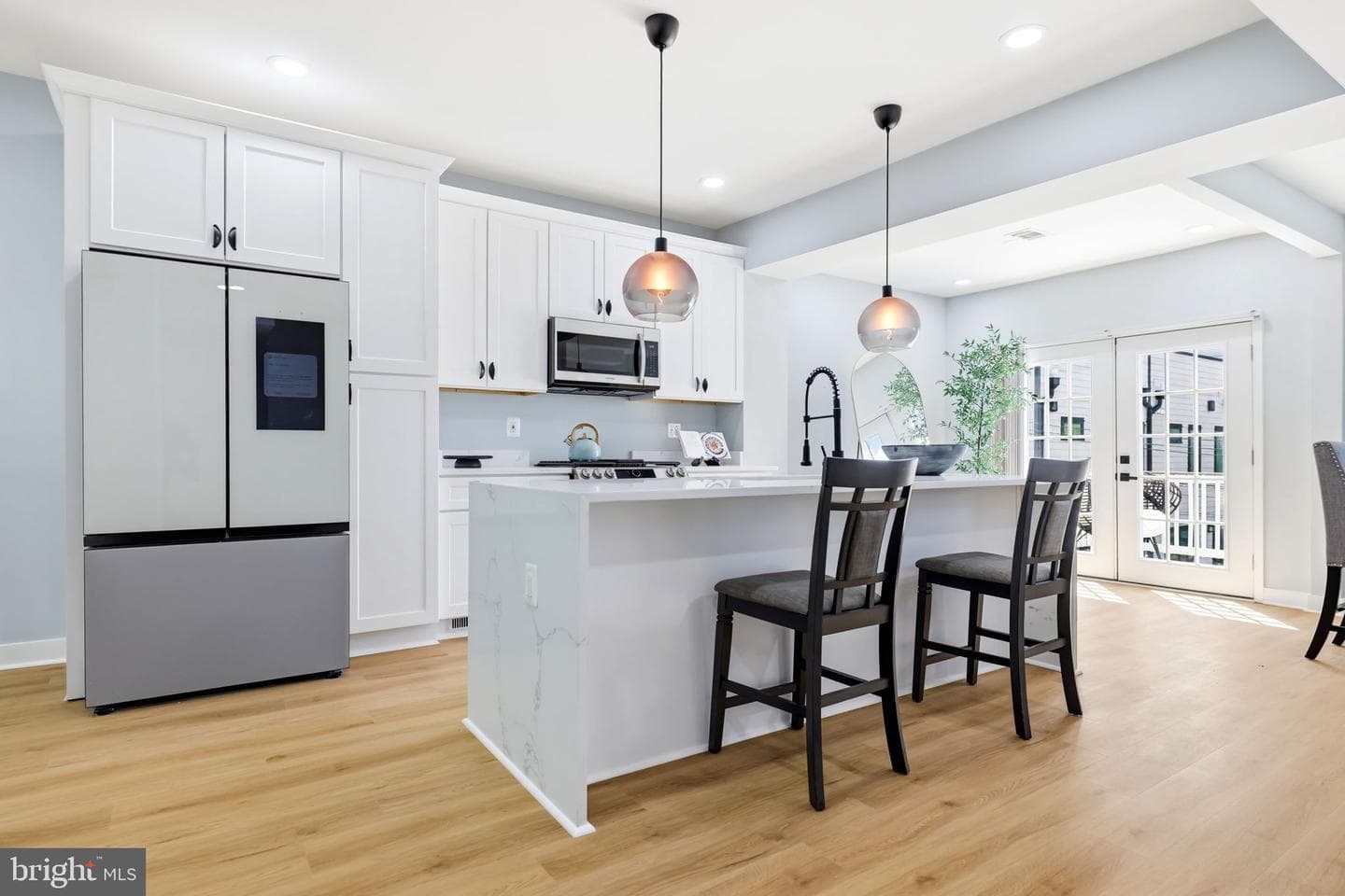 706 Longfellow Street NW photo 3