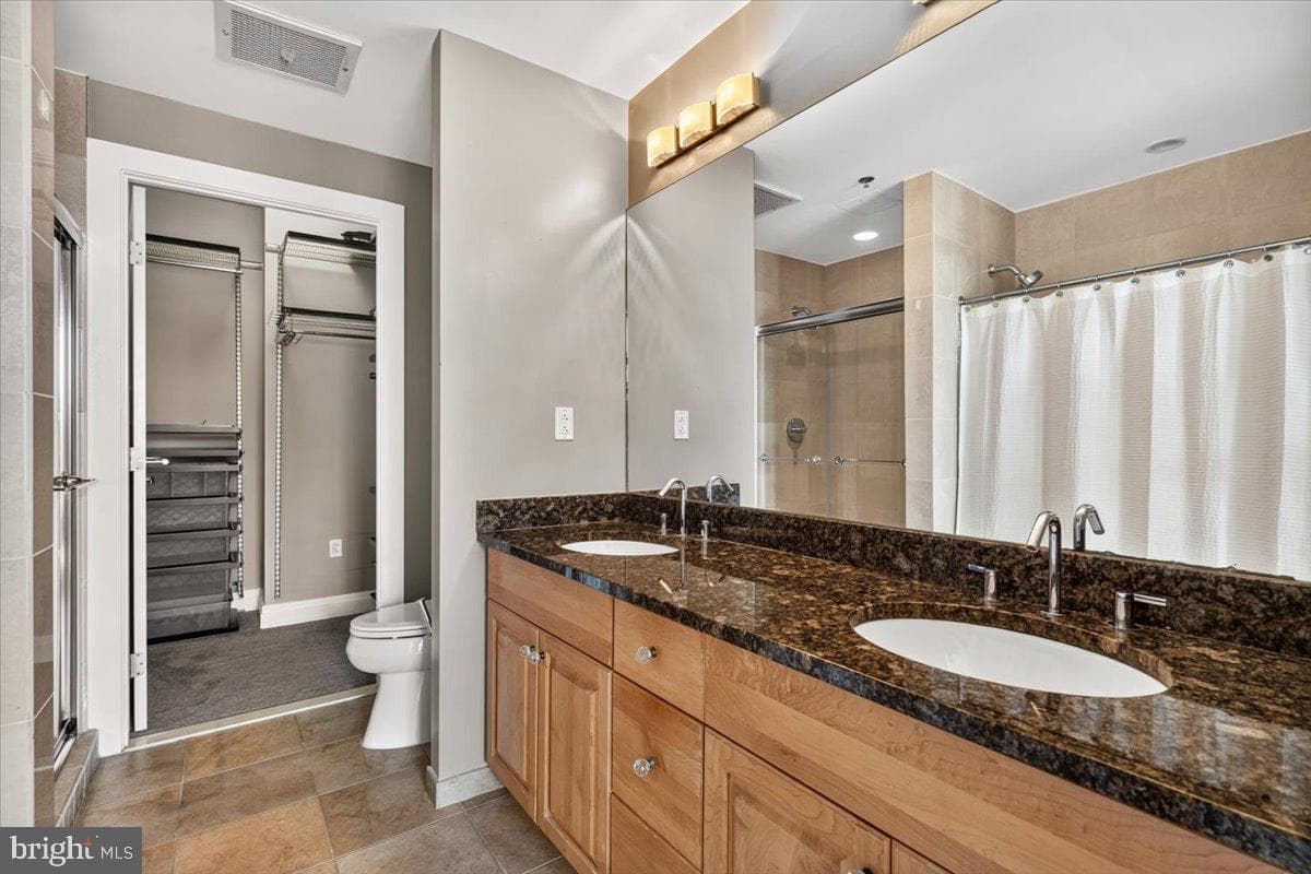 301 Massachusetts Avenue NW #902 photo 22