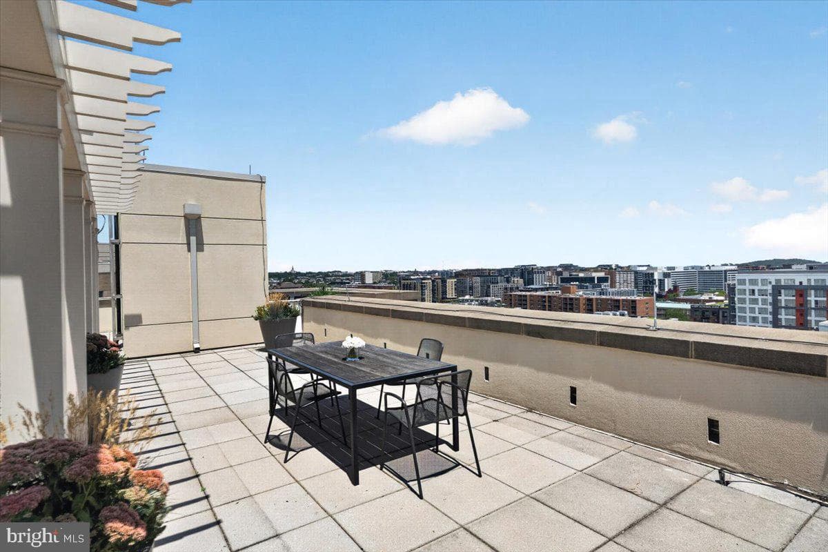 301 Massachusetts Avenue NW #902 photo 33