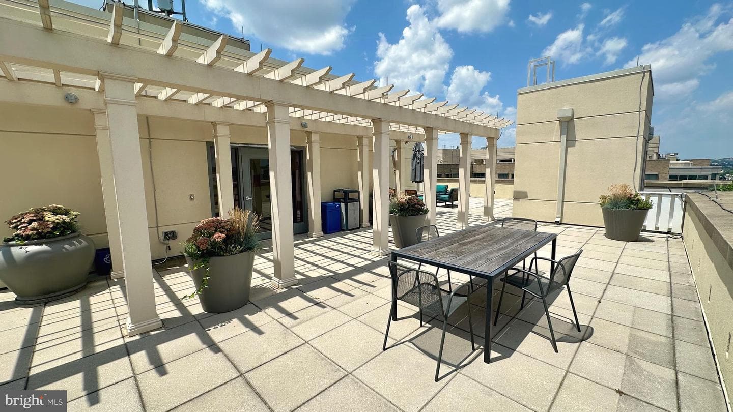 301 Massachusetts Avenue NW #902 photo 40