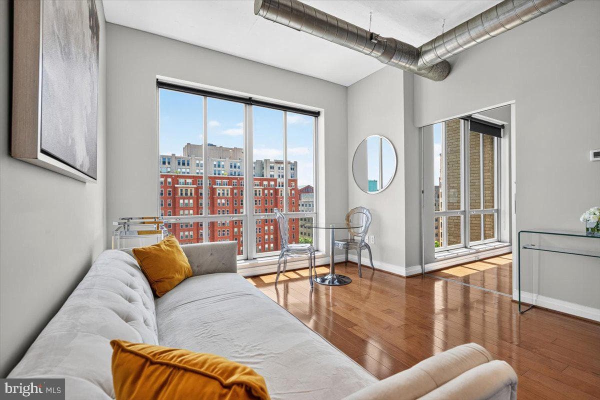 301 Massachusetts Avenue NW #902 photo 8