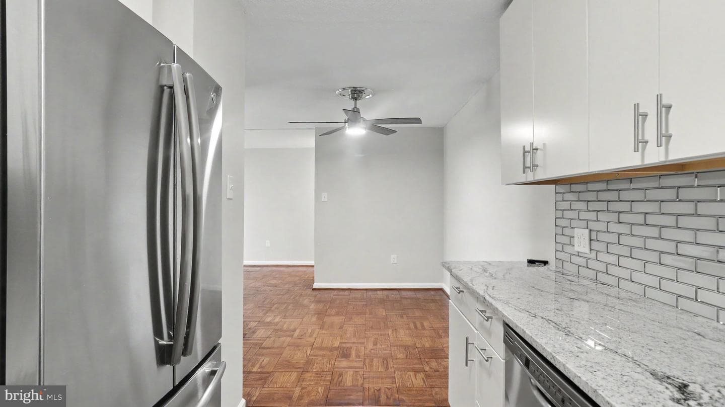 700 7th Street SW #711 photo 16