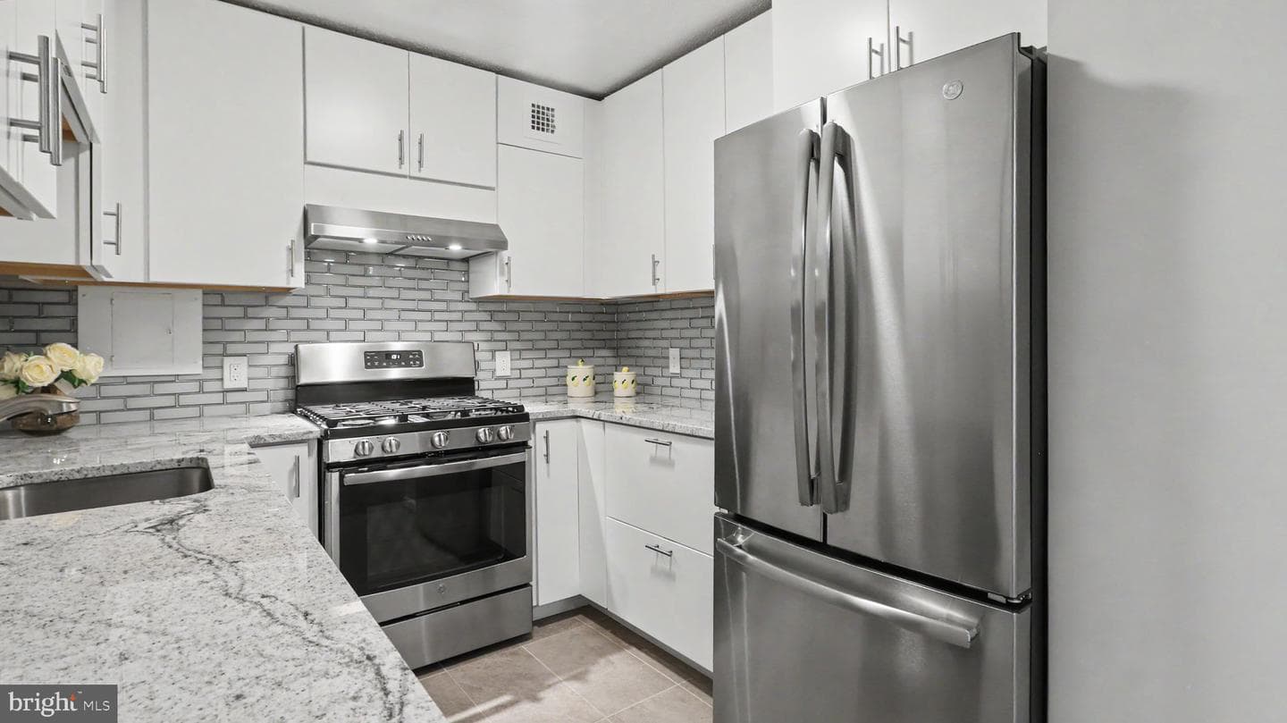 700 7th Street SW #711 photo 27