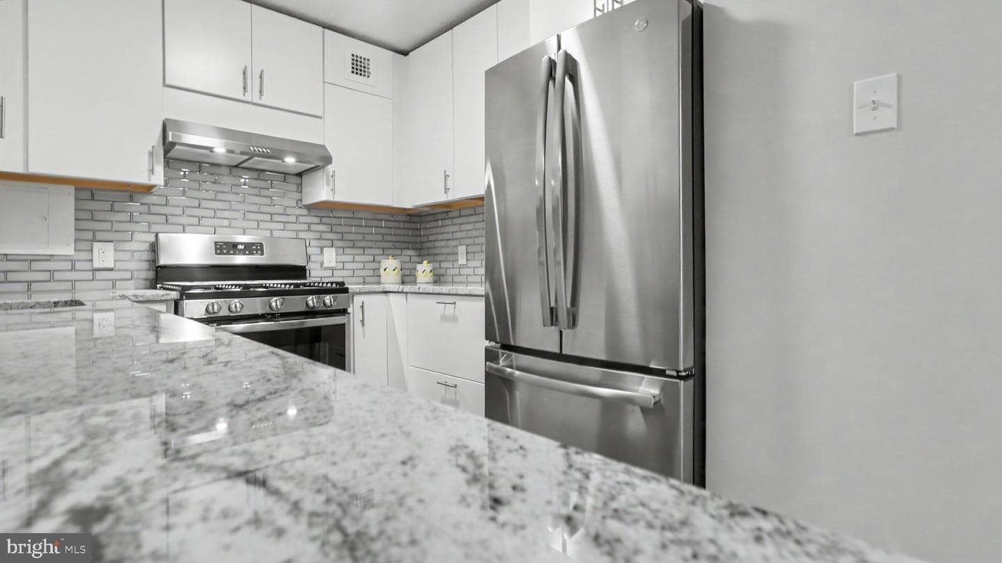 700 7th Street SW #711 photo 28