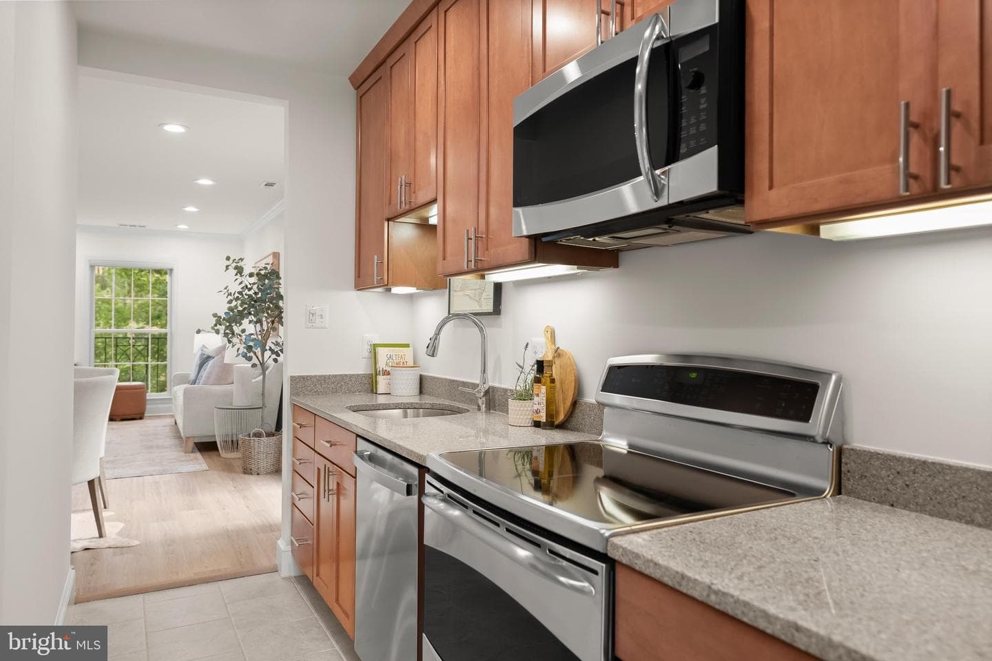 3229 Sutton Place NW #b photo 7