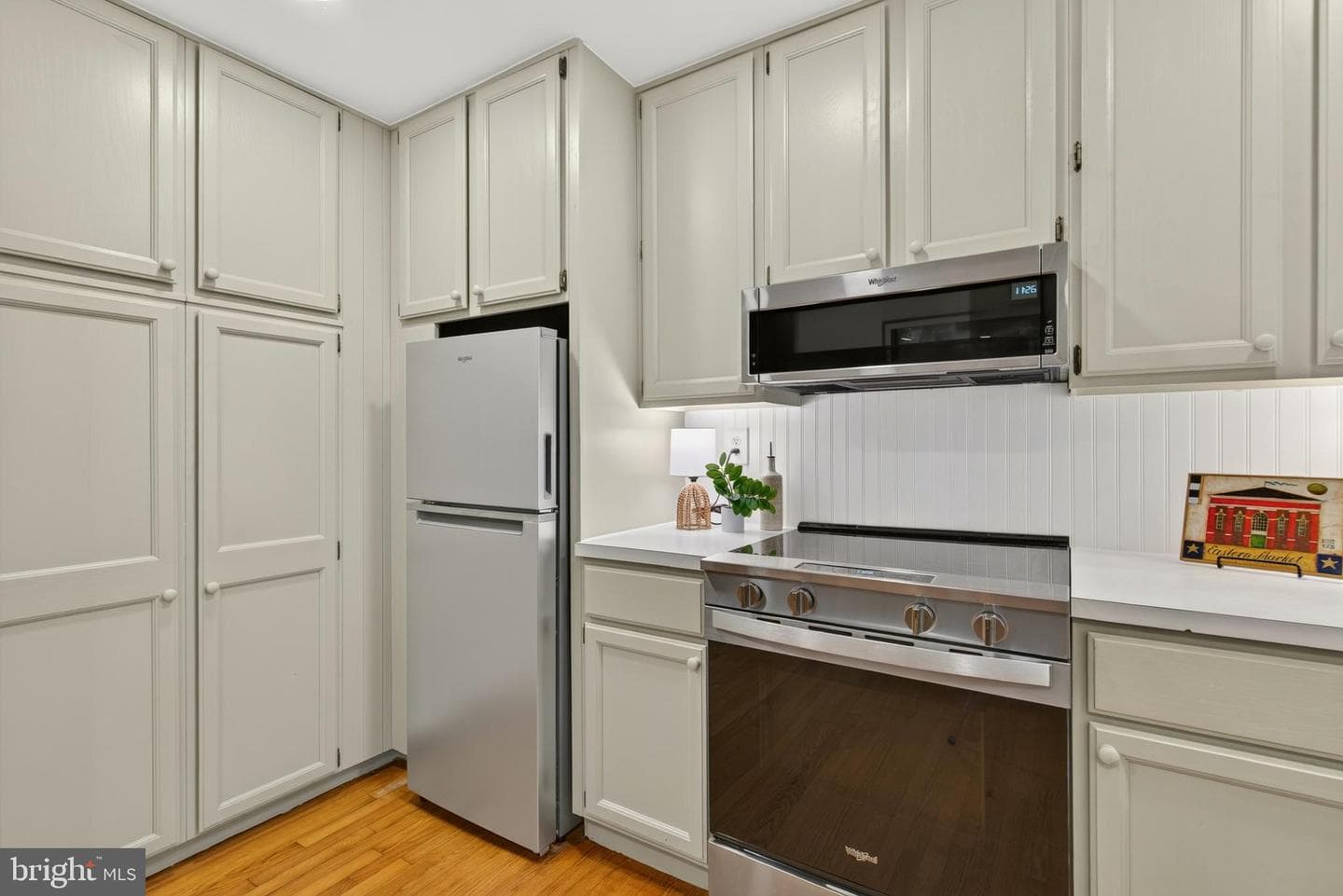 756 9th Street SE photo 7