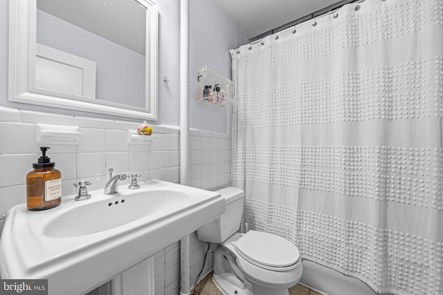 2032 Belmont Road NW #405 photo 18