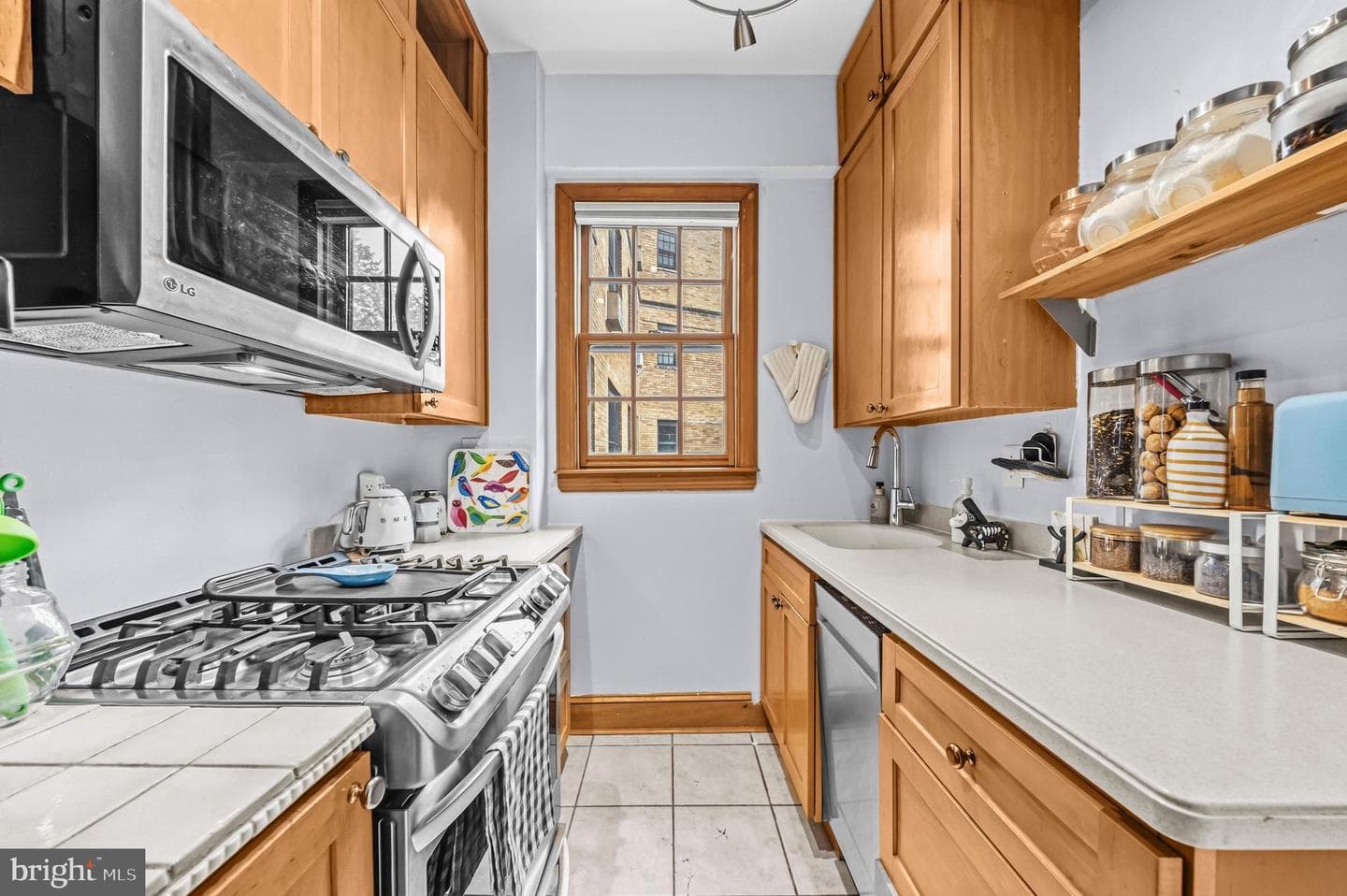 2032 Belmont Road NW #405 photo 9