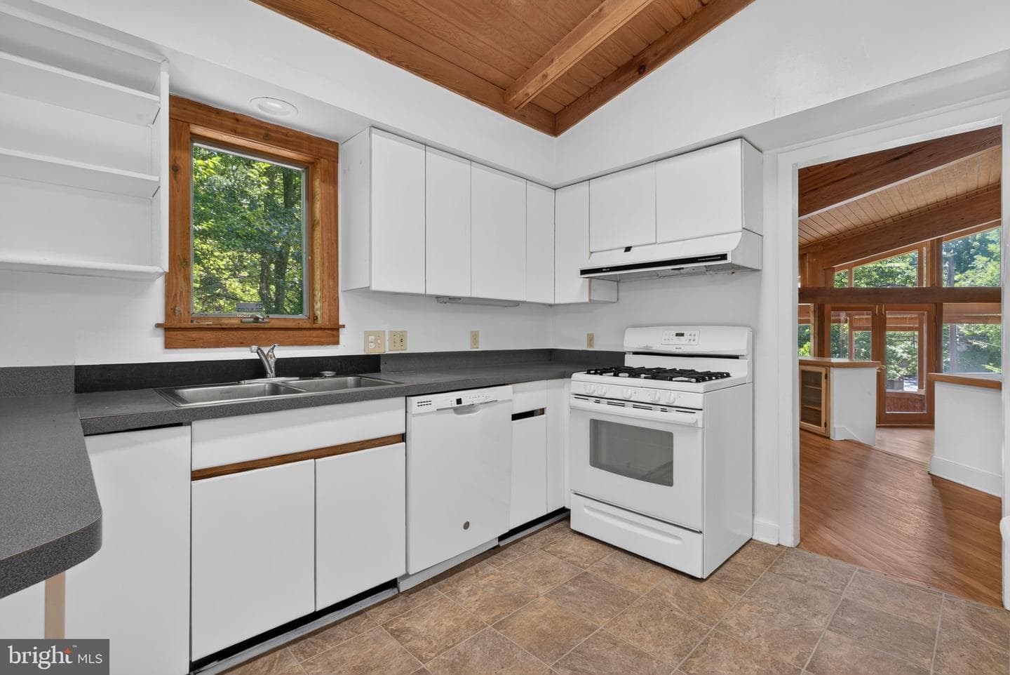 2963 Albemarle Street NW photo 14