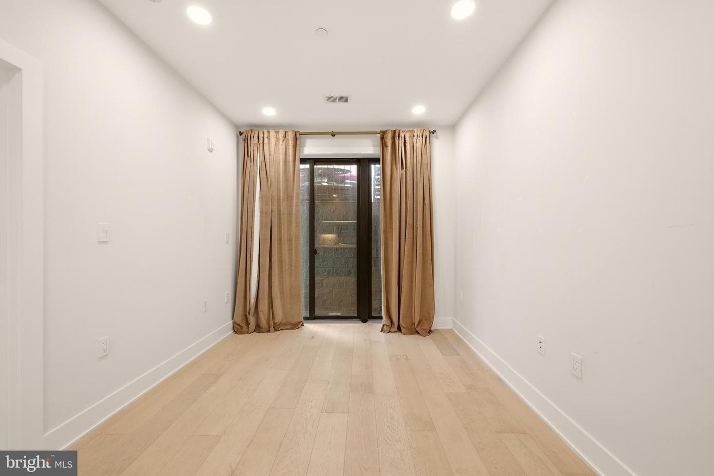 1471 Harvard Street NW #2 photo 16