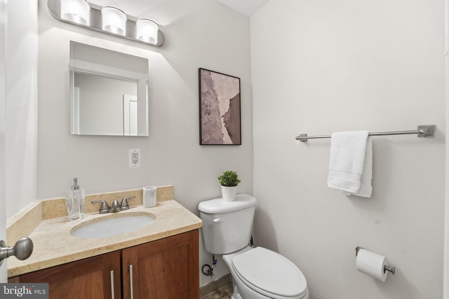 14 S Street NE #201 photo 20