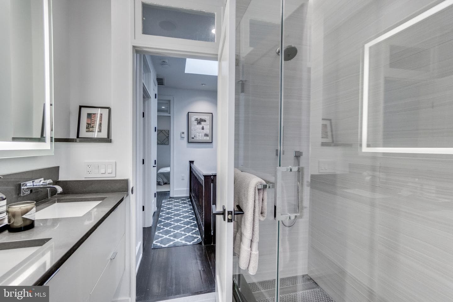 1009 NW Irving Street NW photo 26
