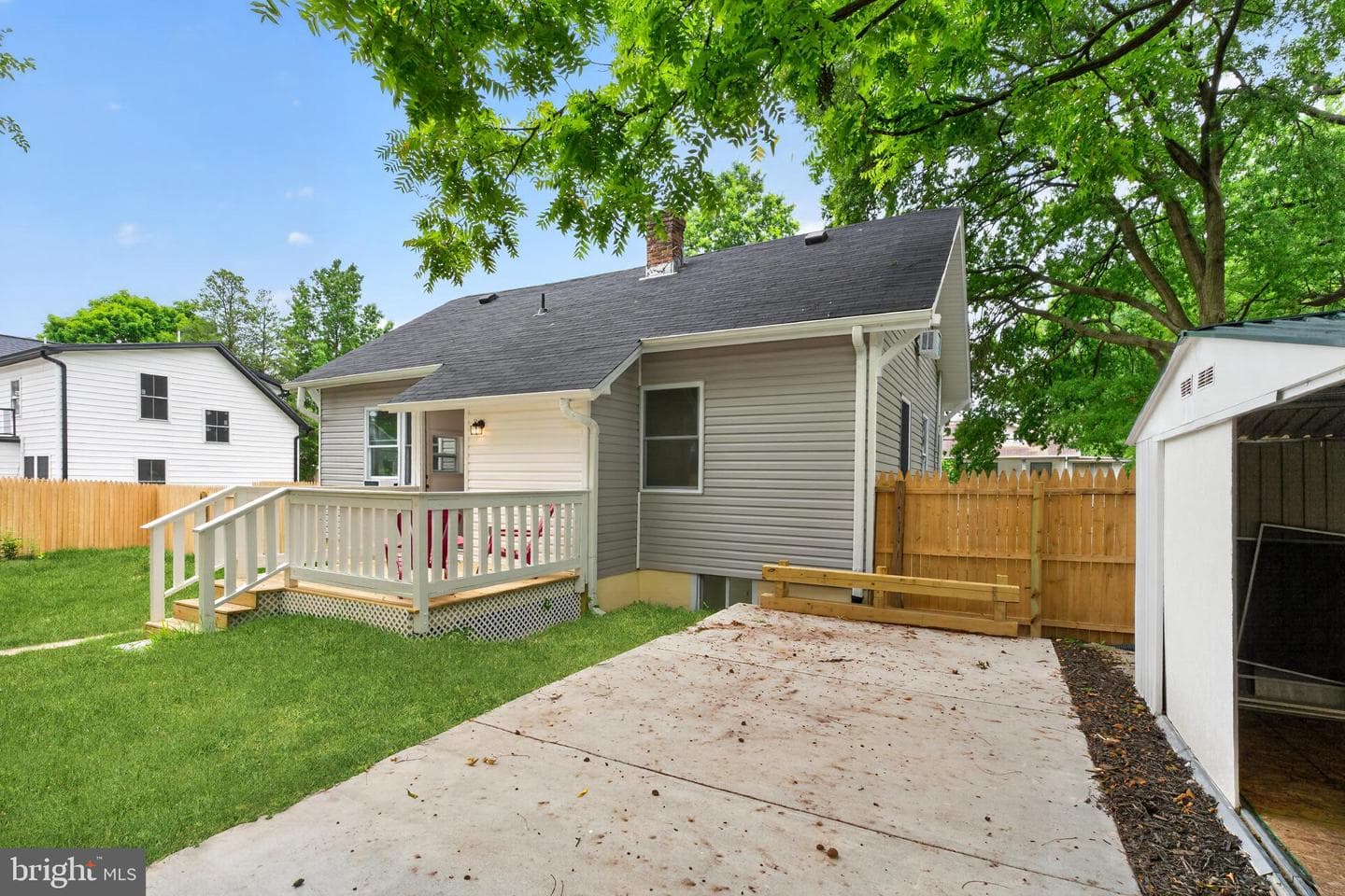 1004 Shepherd Street NE photo 35