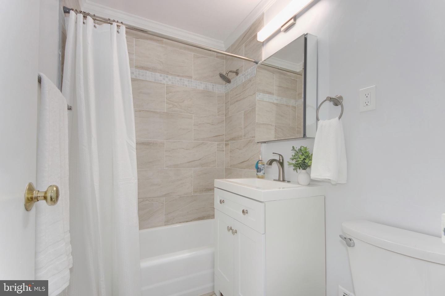 729 3rd Street SW photo 13