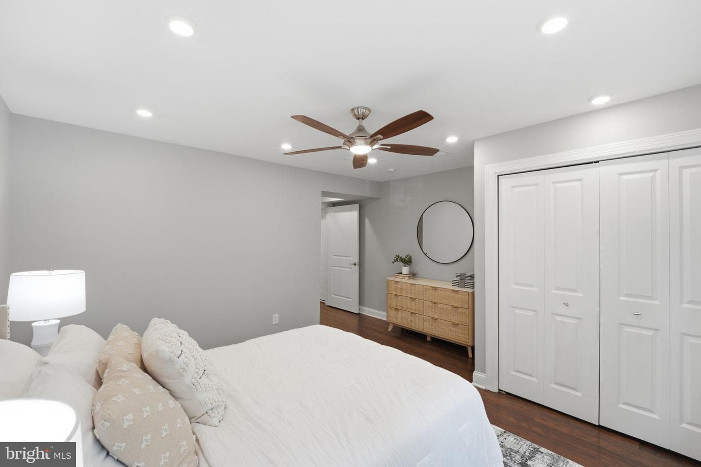 709 Jackson Street NE #1 photo 4