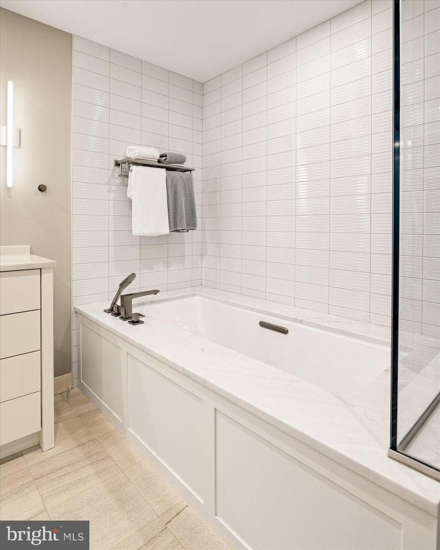 1045 31st Street NW #104 photo 37