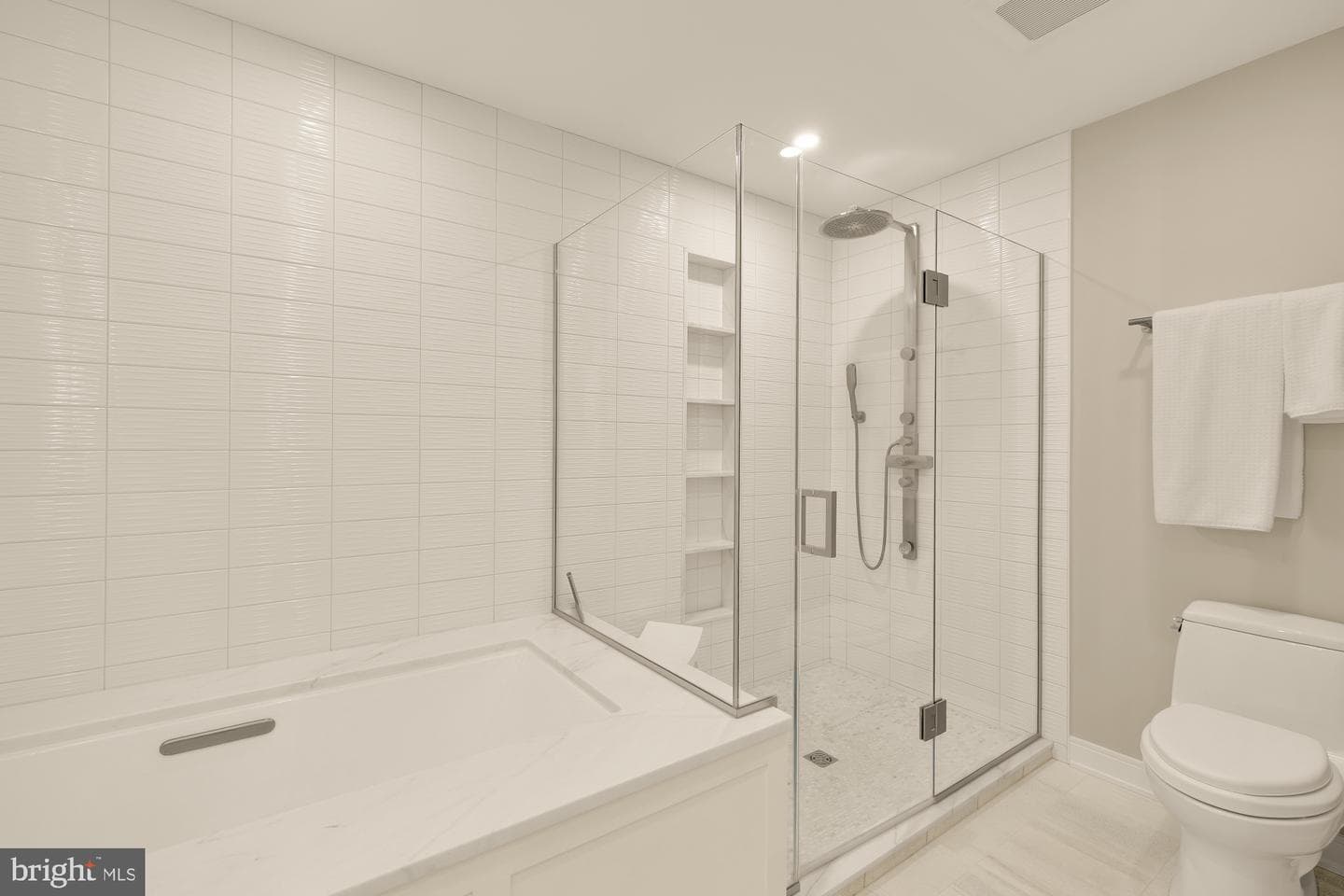 1045 31st Street NW #104 photo 38