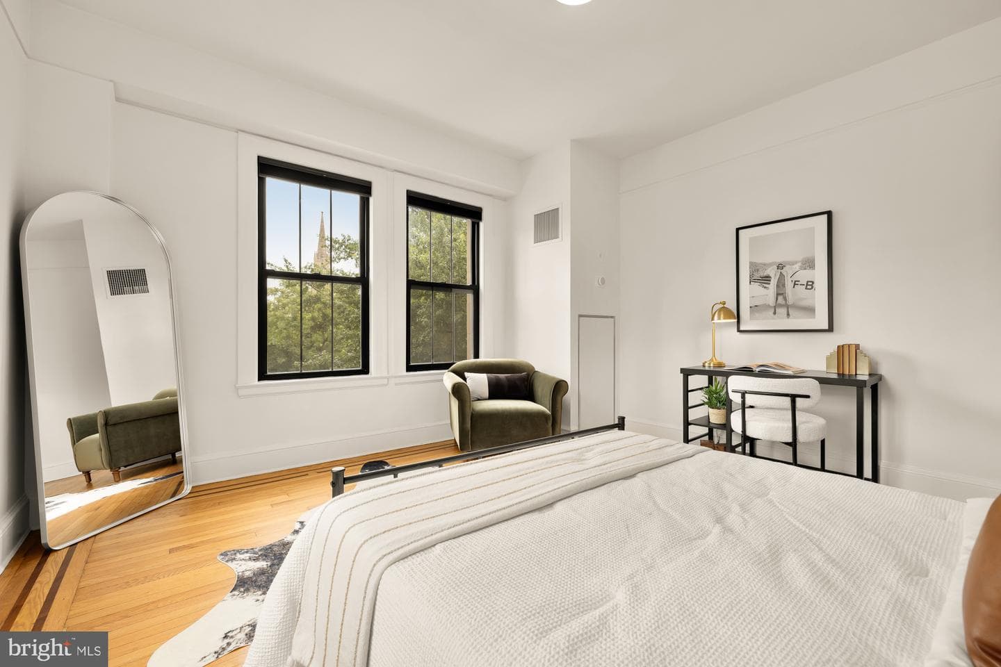 1613 Harvard Street NW #308 photo 17