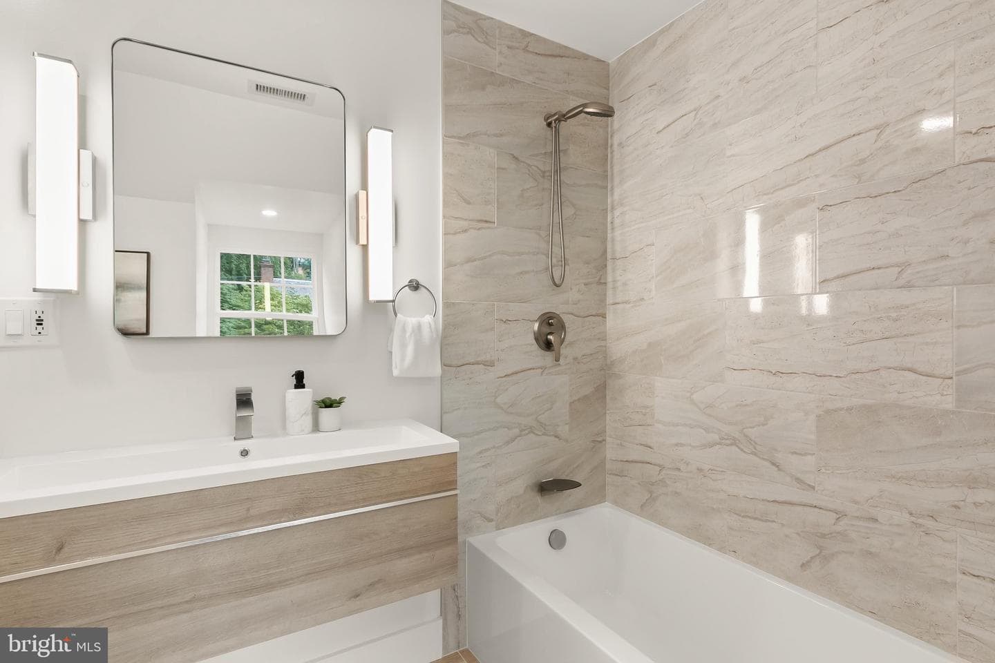 5193 NW Watson Street NW photo 26