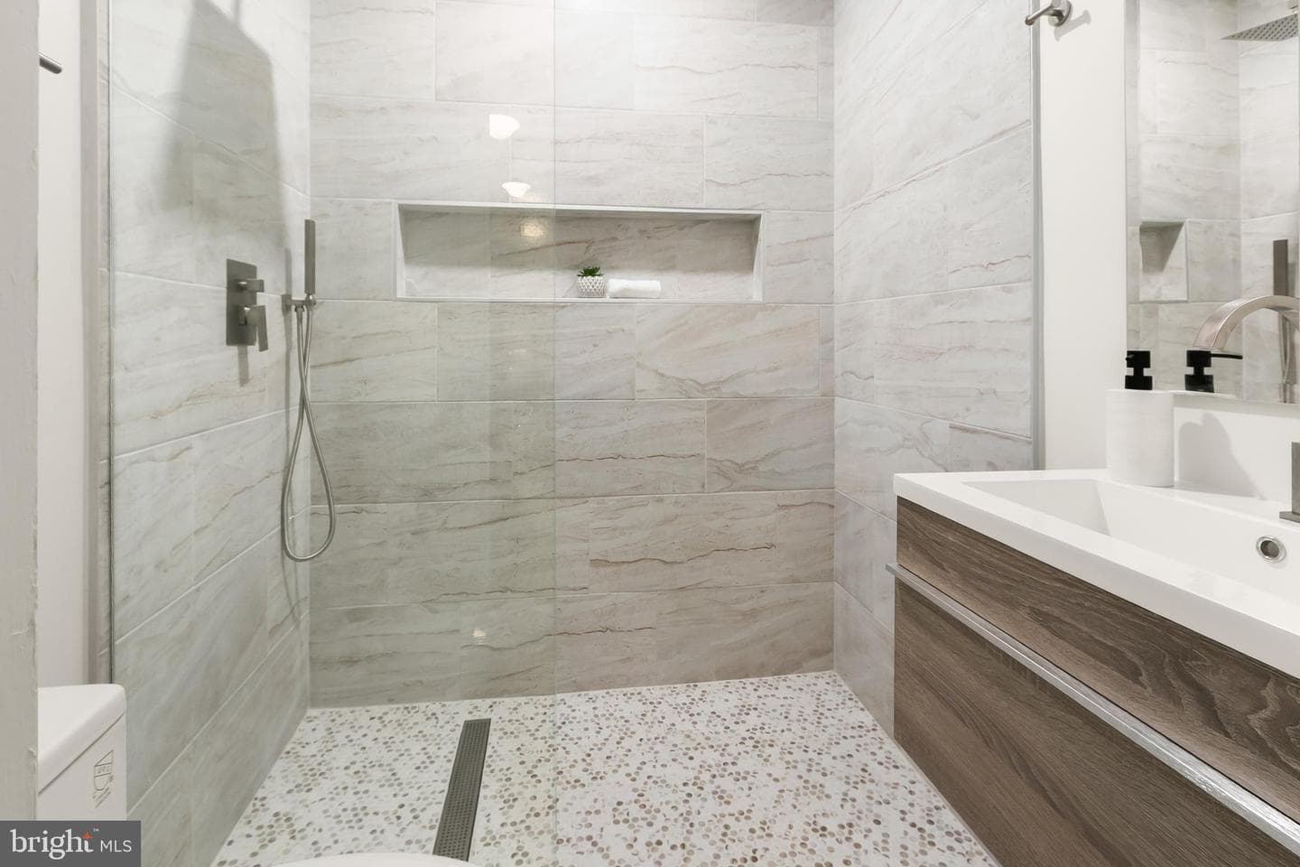 5193 NW Watson Street NW photo 34
