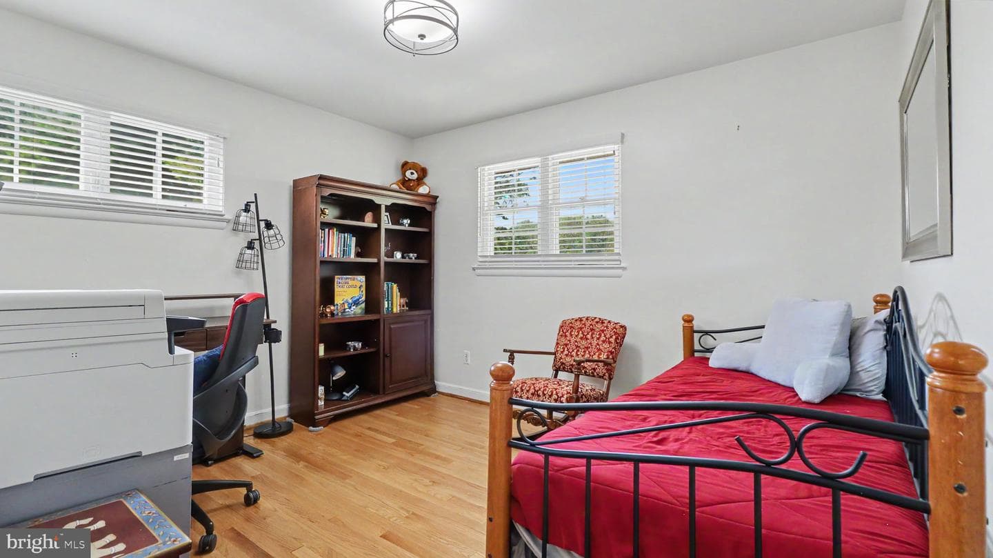 1905 Tulip Street NW photo 39