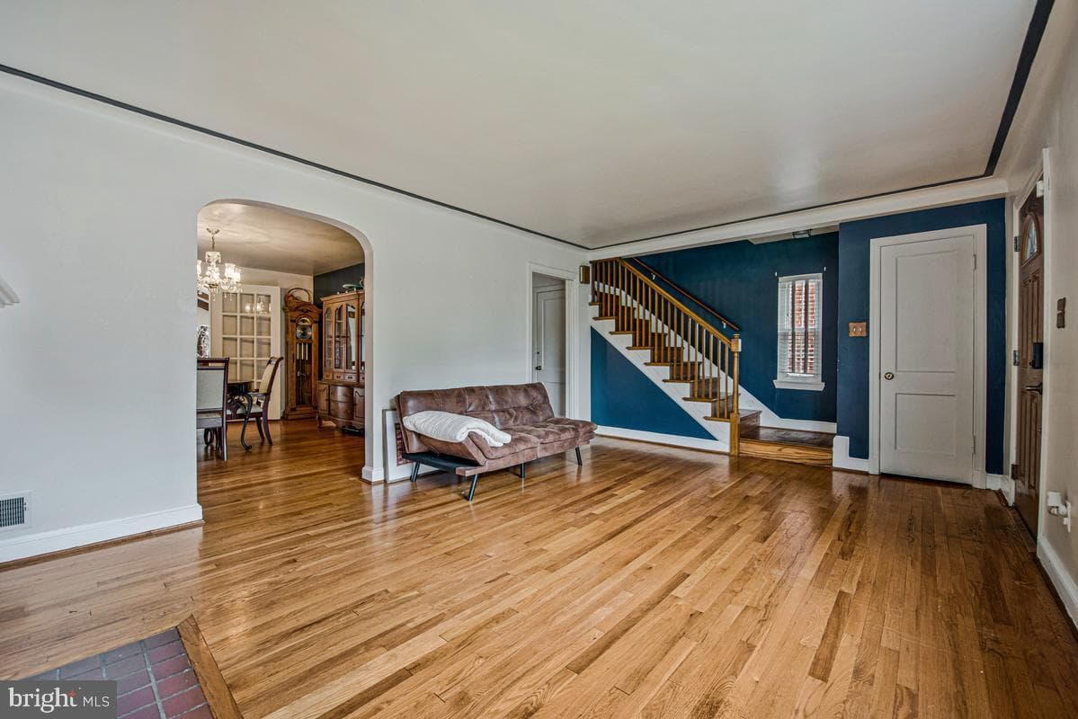 6015 3rd Street NE photo 8