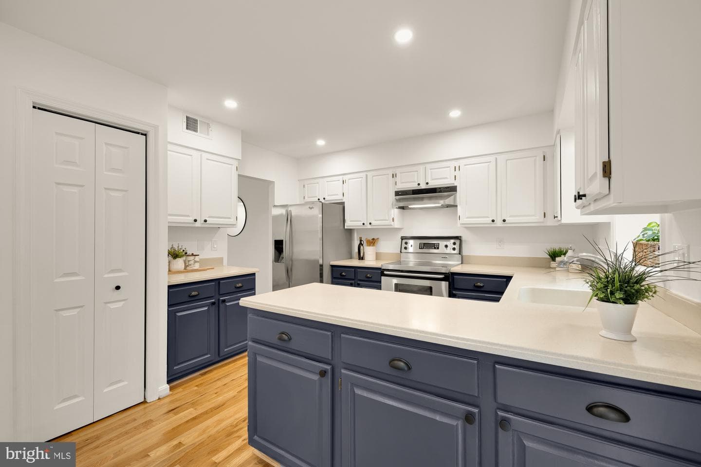 2313 37th Street NW photo 16