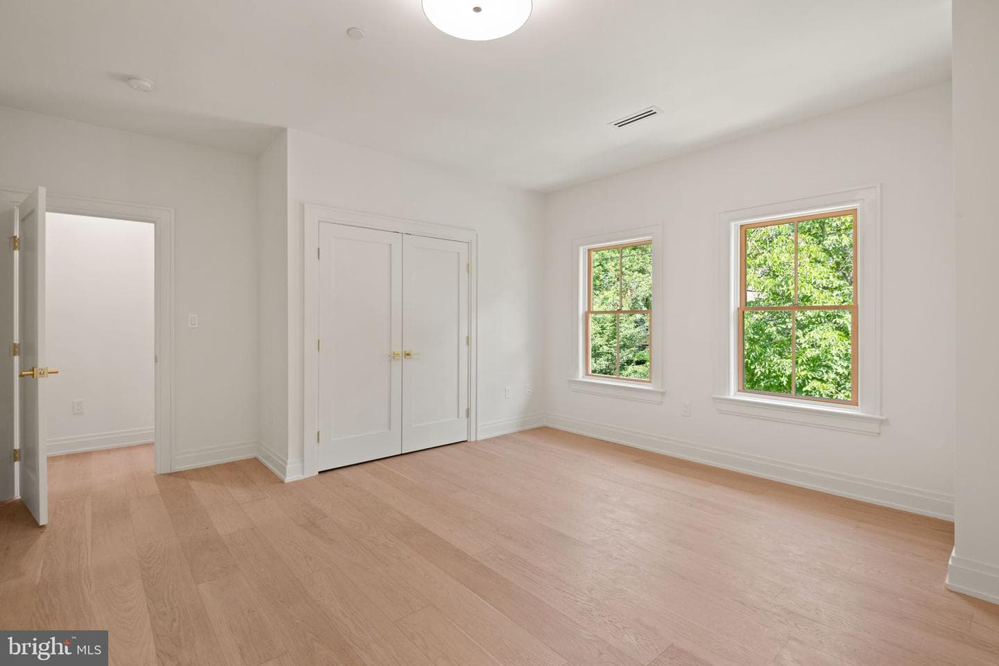 5022 Cathedral Avenue NW photo 35