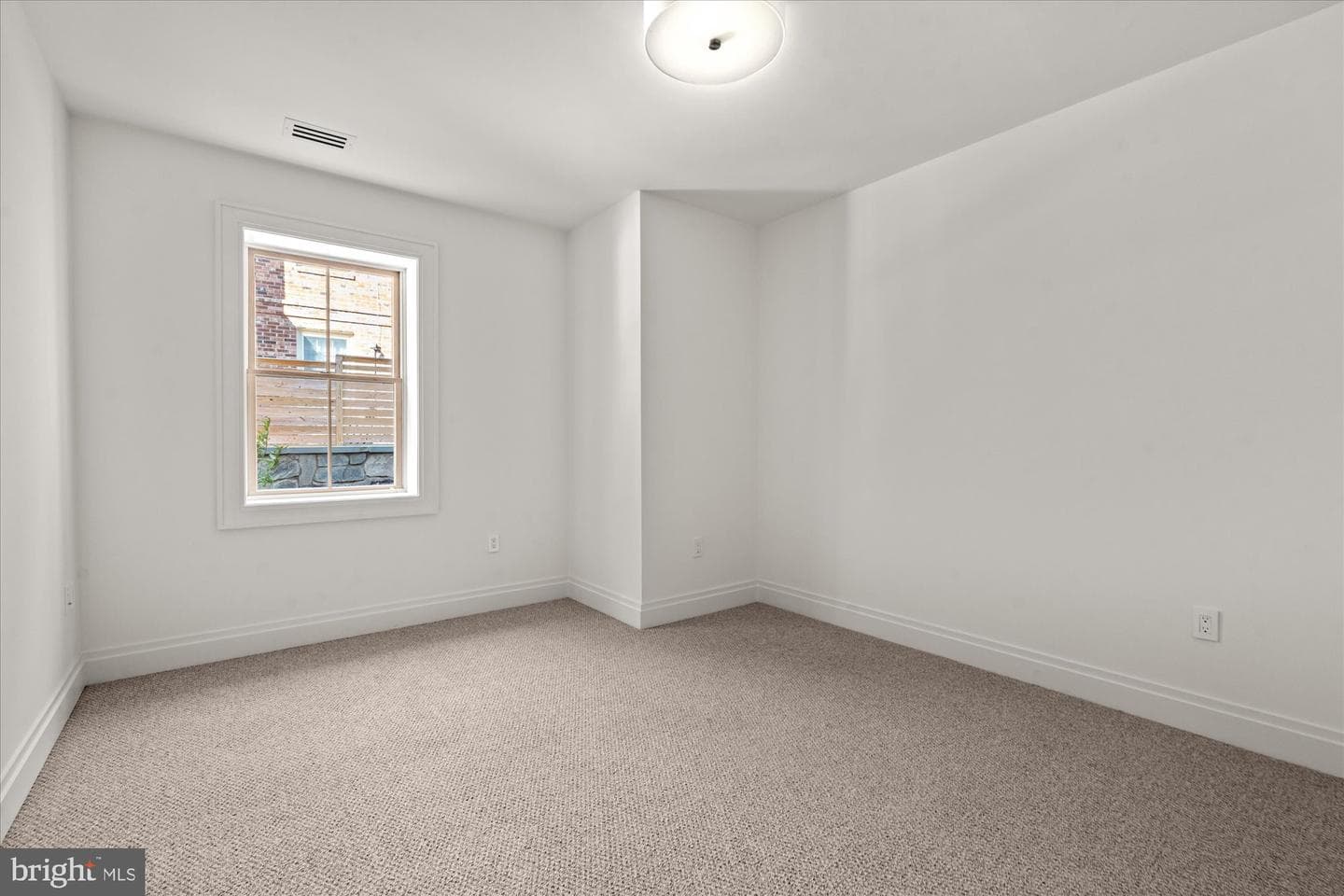 5022 Cathedral Avenue NW photo 43