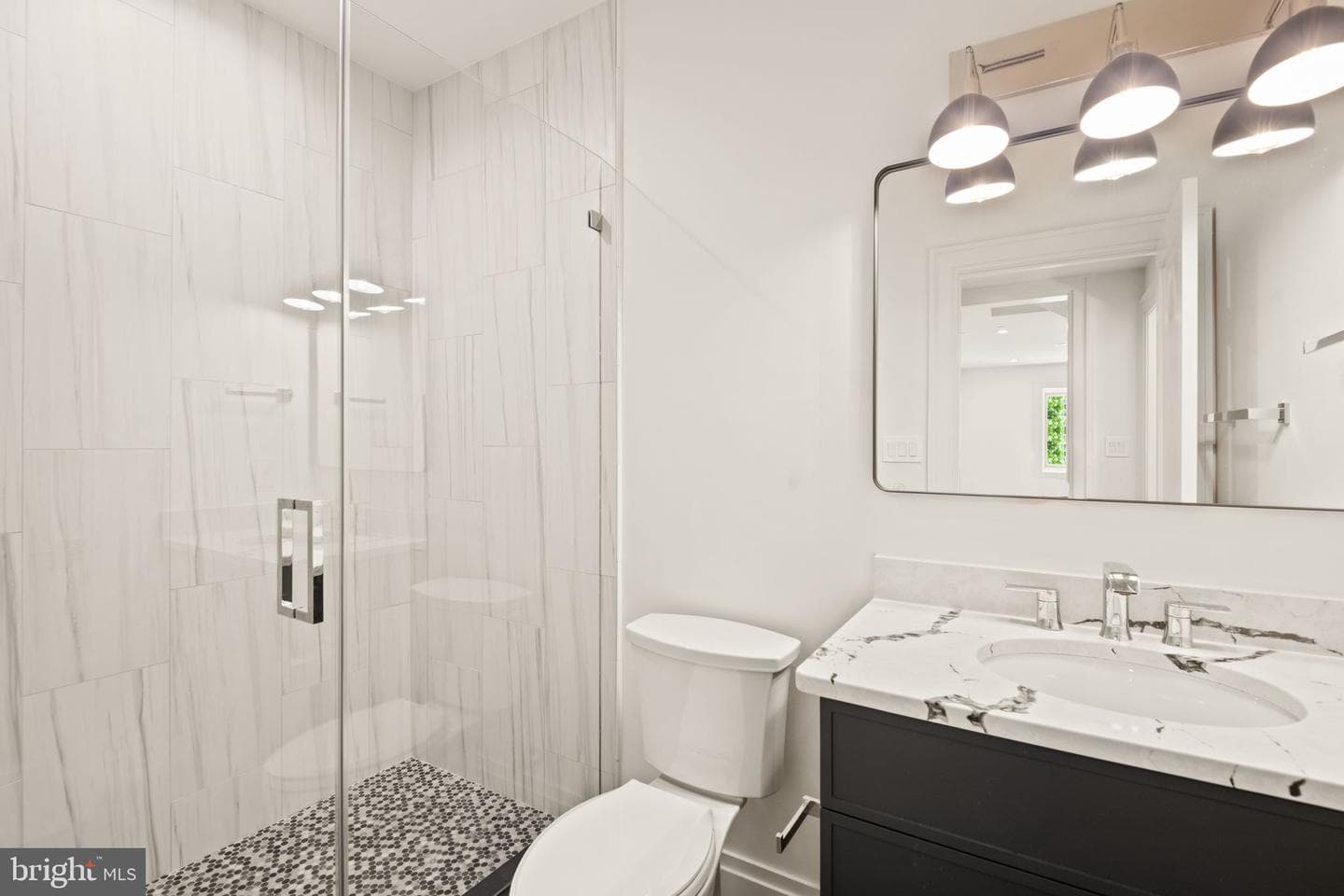 5022 Cathedral Avenue NW photo 45