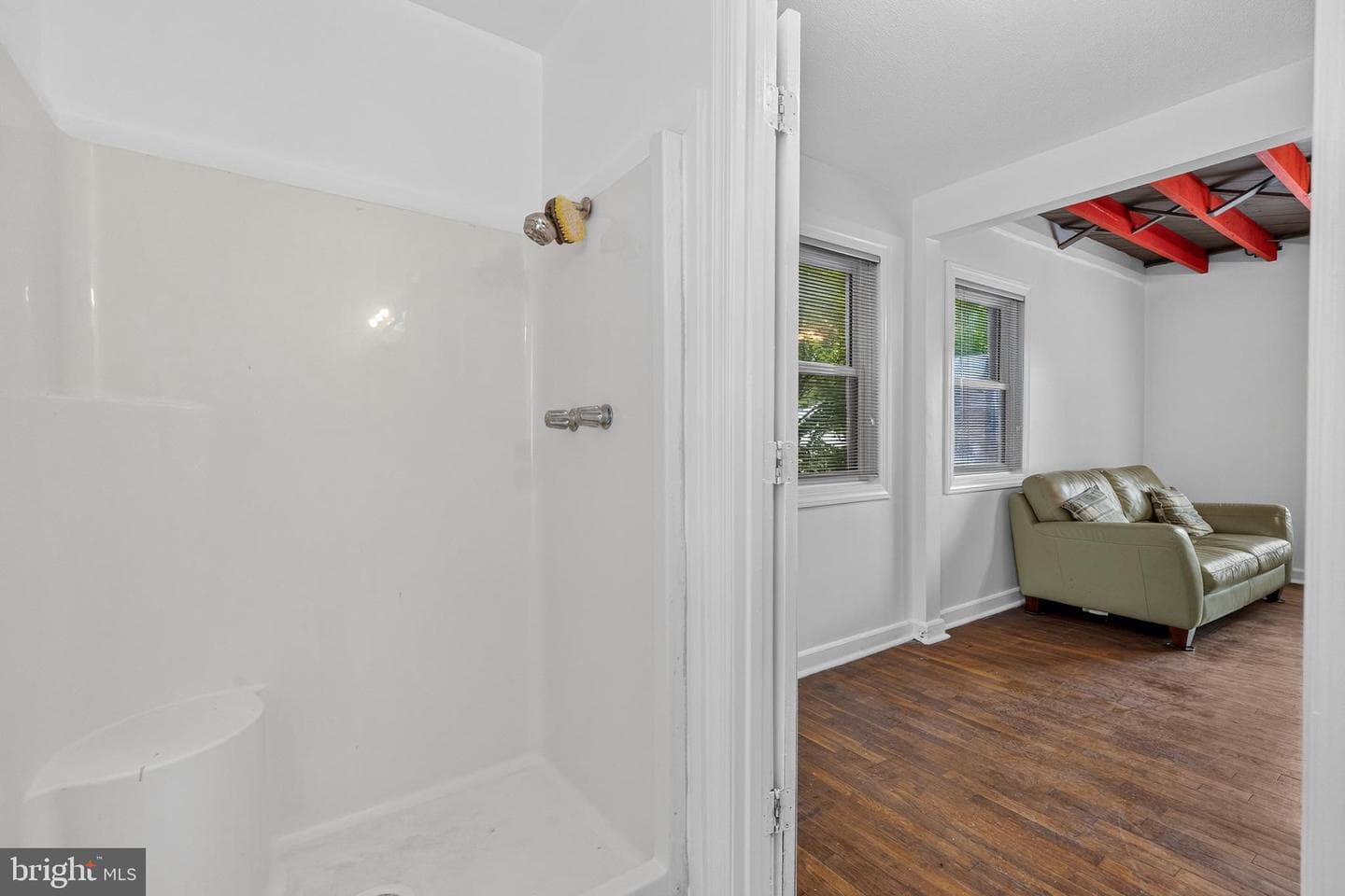 307 Nicholson Street NE photo 6