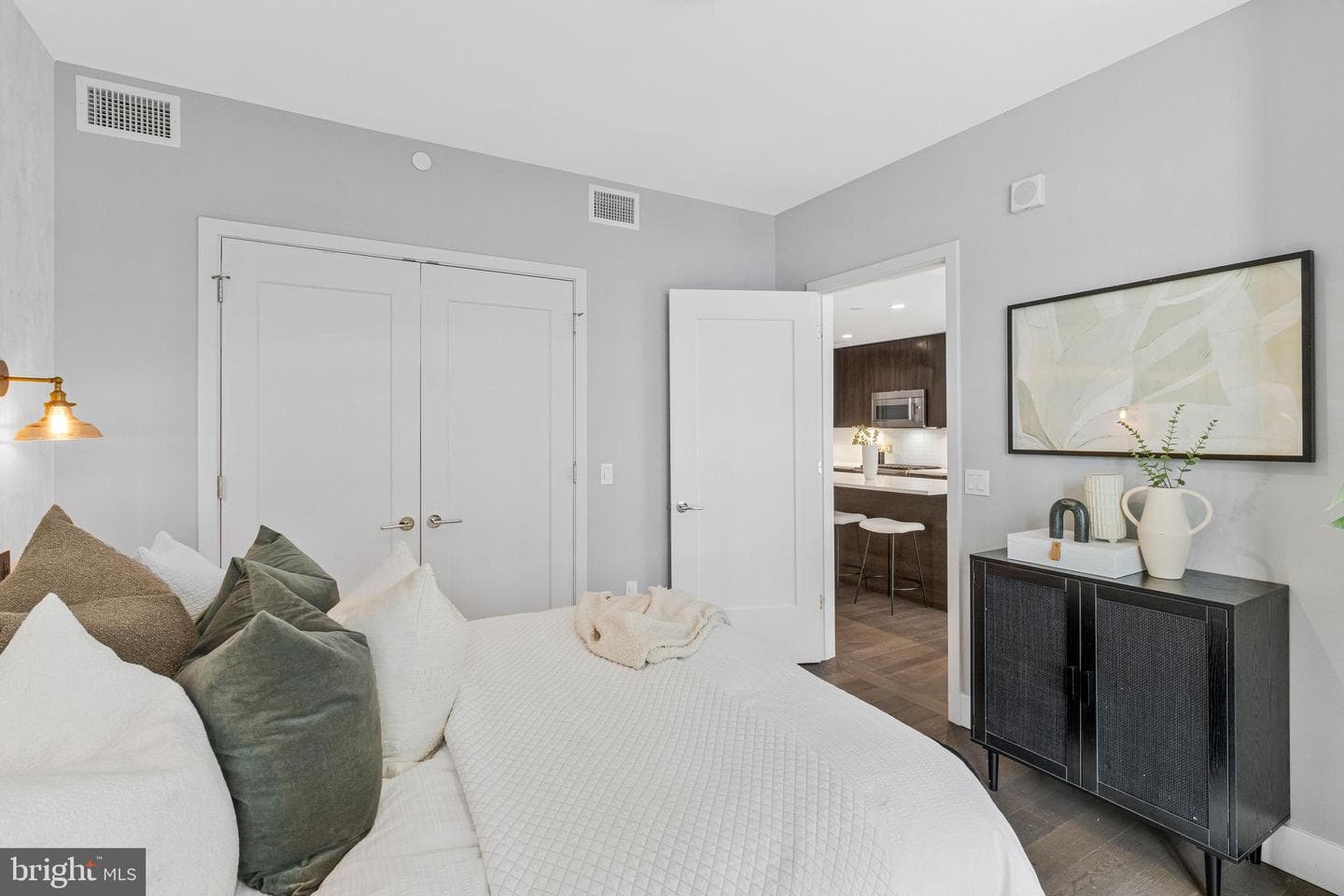 45 Sutton Square SW #605 photo 18