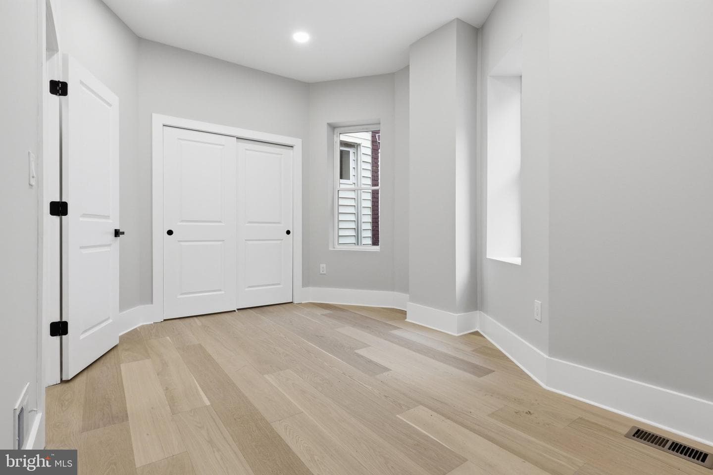 10 R Street NW photo 19