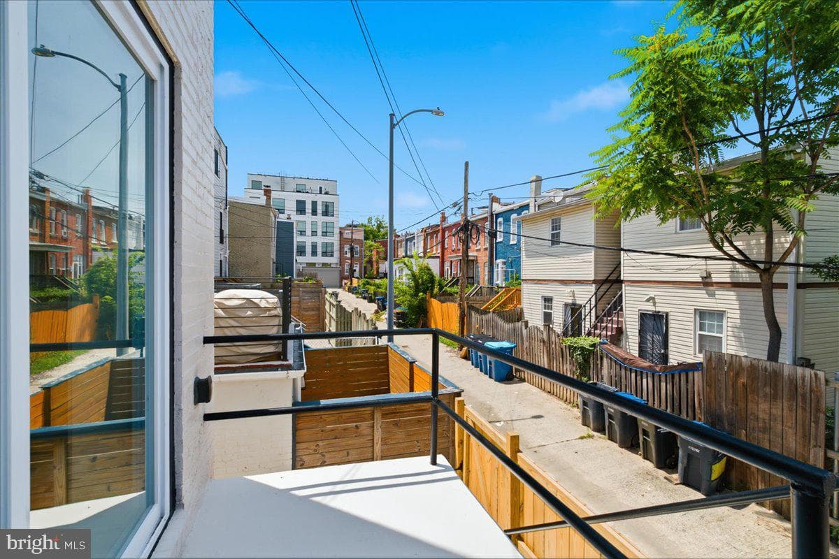 609 Harvard Street NW photo 26