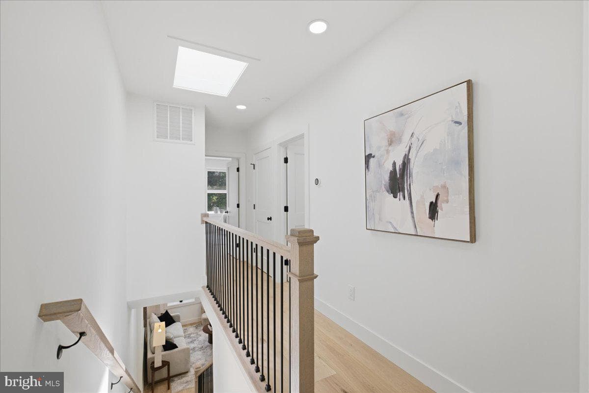 609 Harvard Street NW photo 9