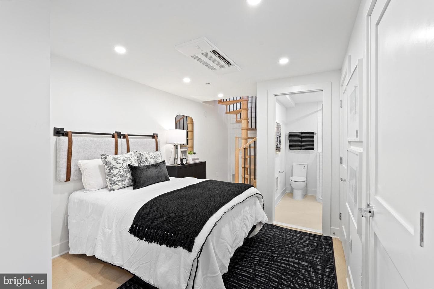 1235 W Street NW #3c photo 15