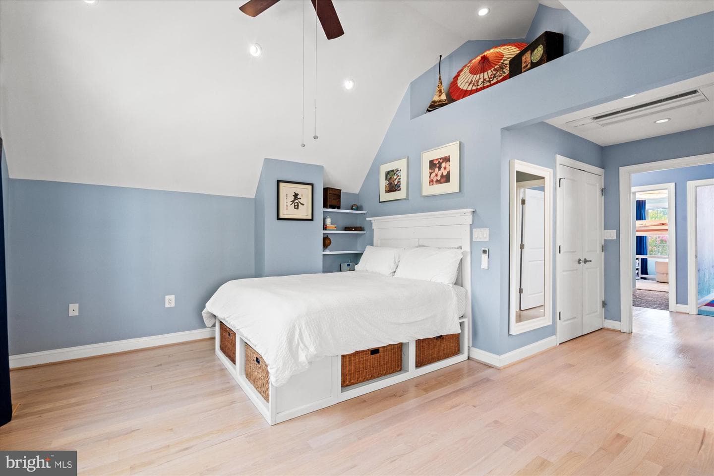 1809 Otis Street NE photo 32