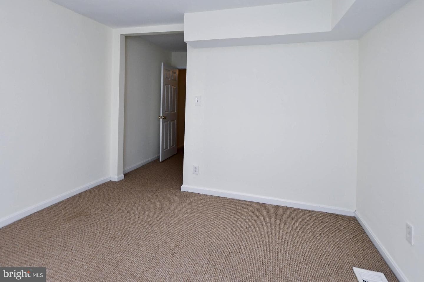 1651 Gales Street NE photo 27