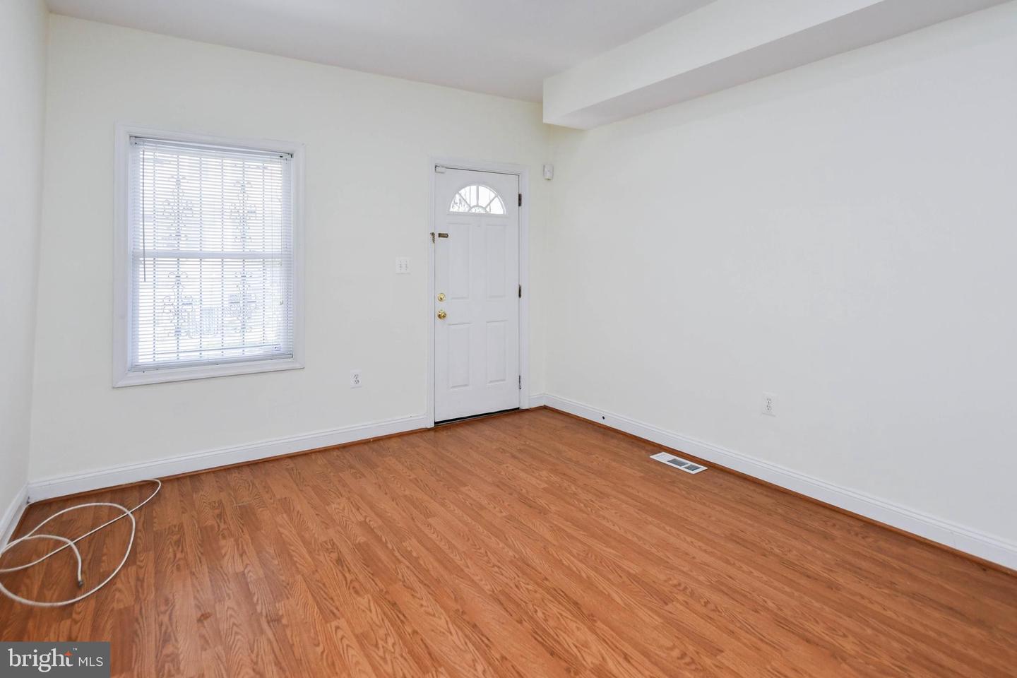 1651 Gales Street NE photo 5